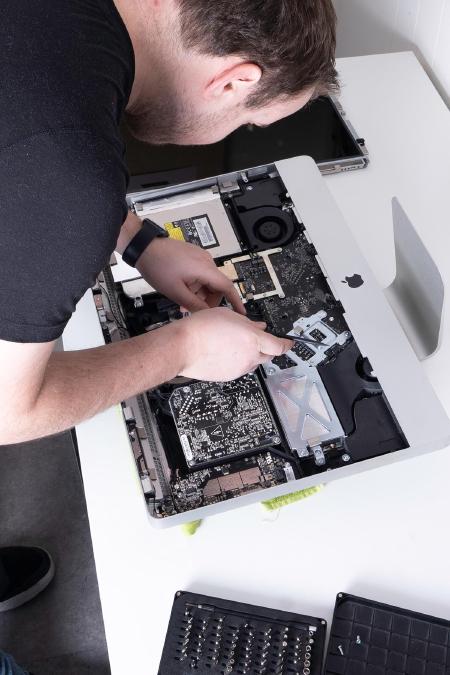 apple repair services
